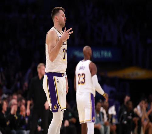 新春基层探,行揭秘,滑雪救援员,开宝体育官网,APP下载,注册领彩金,官方网站,网站入口