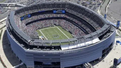 贺凤翔担任棋牌中心主任，郭莉萍结束试用期职务。